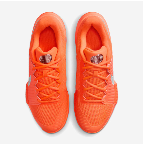 Теннисные кроссовки Nike Zoom GP Challenge Pro Premium Clay HQ2630-800